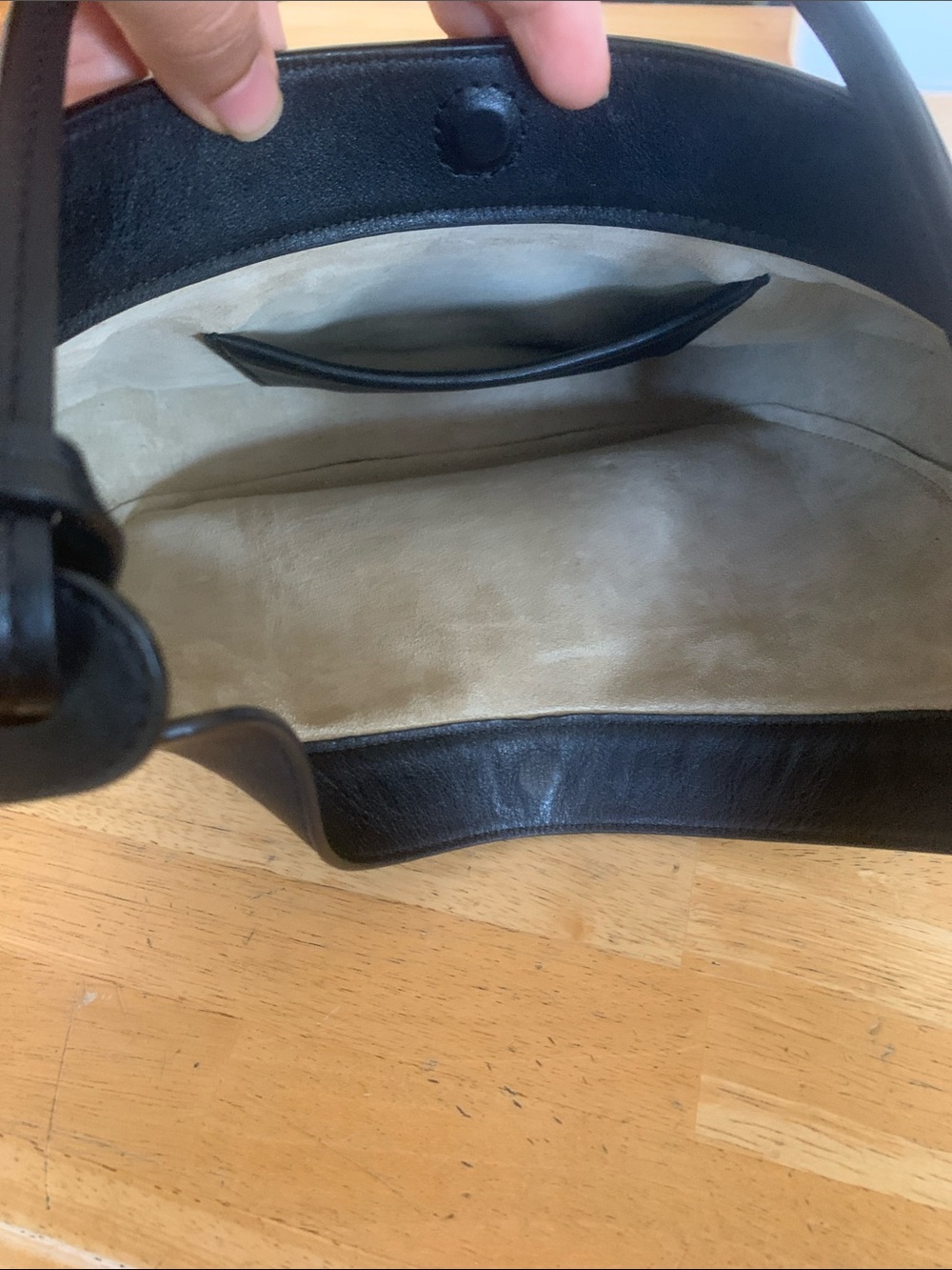 Black Reformation Medium Rosetta Shoulder Bag - Picture 5 of 7